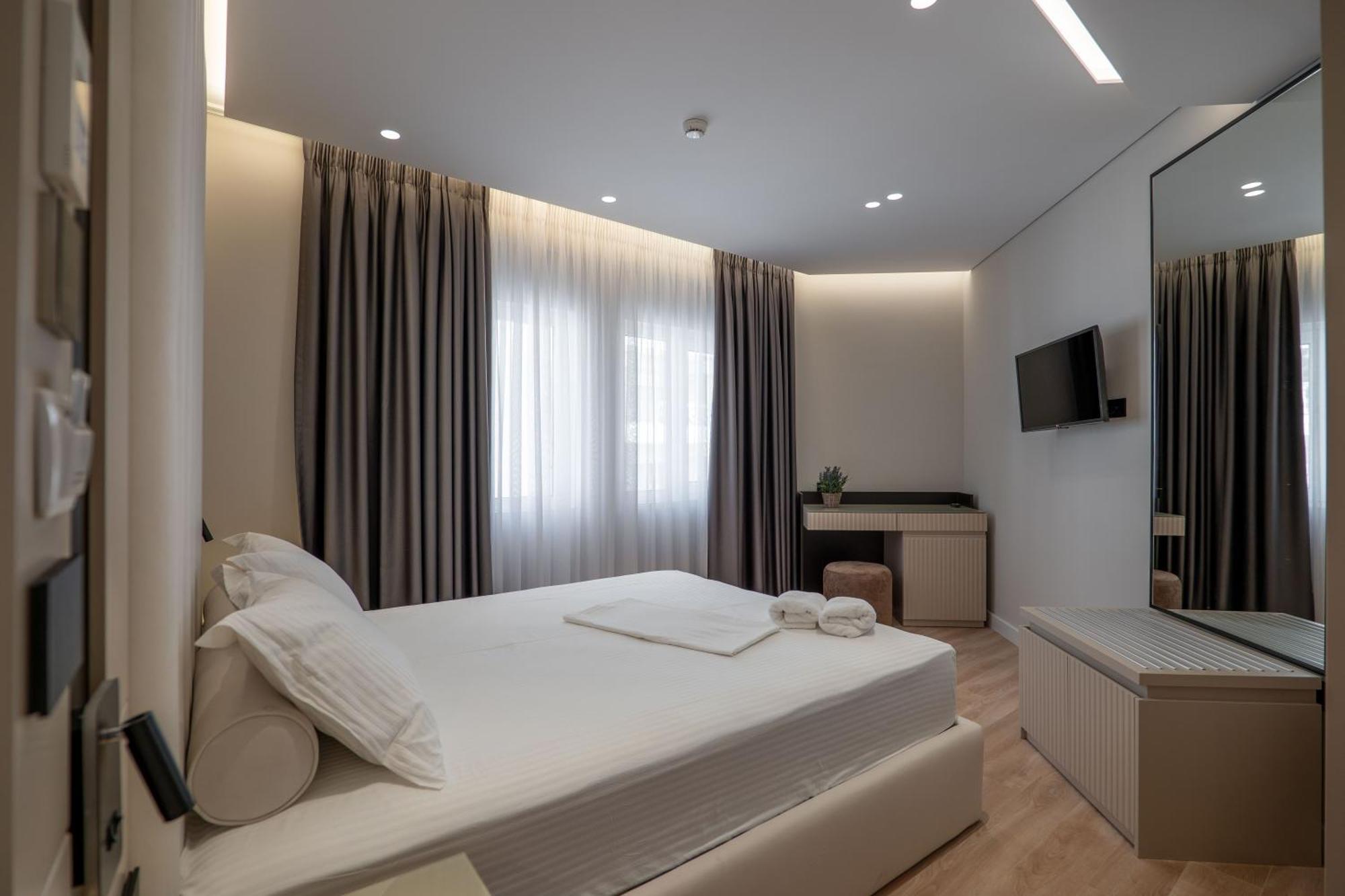 Ami Mar Hotel Sarande Exterior photo