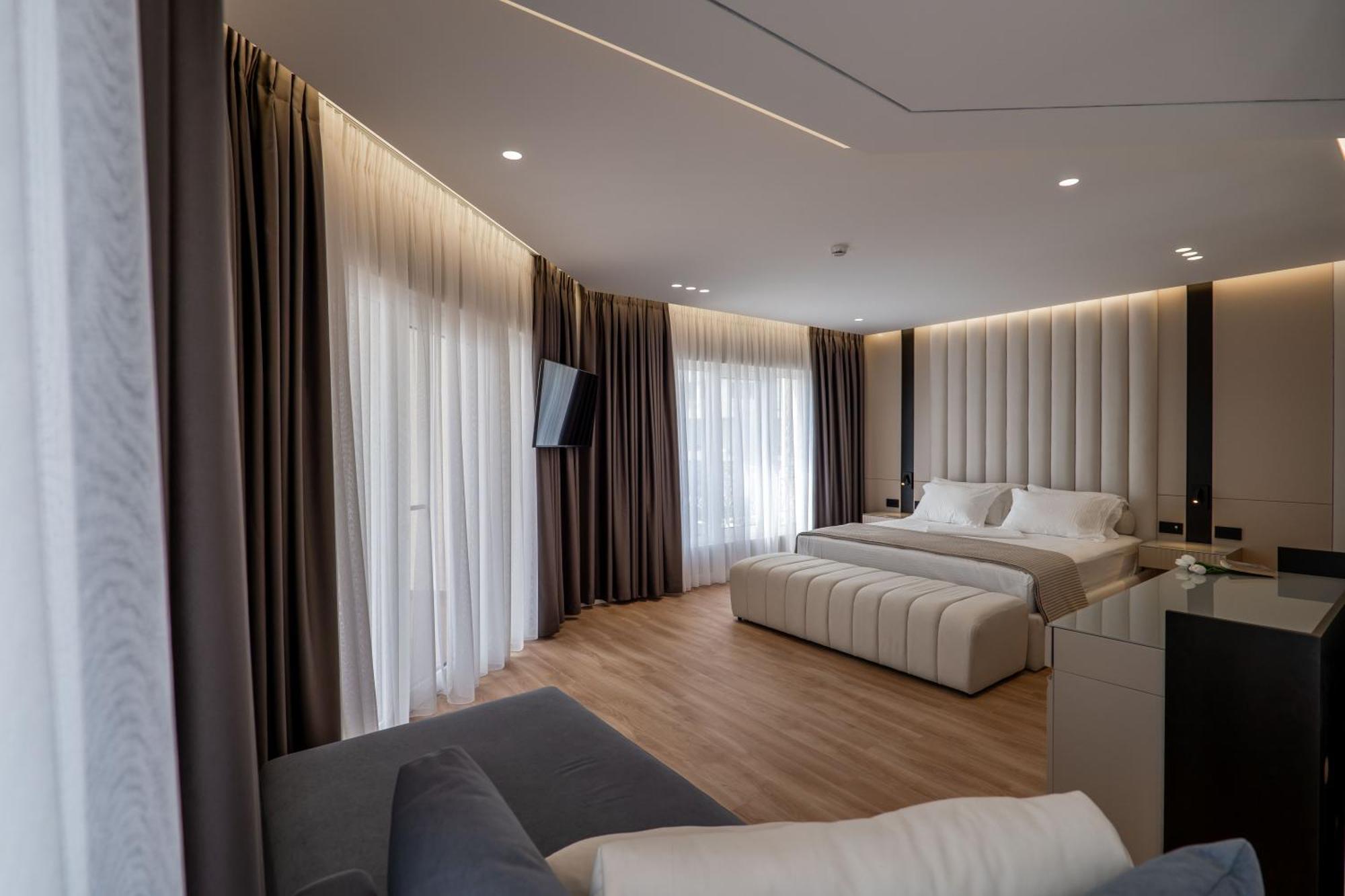 Ami Mar Hotel Sarande Exterior photo