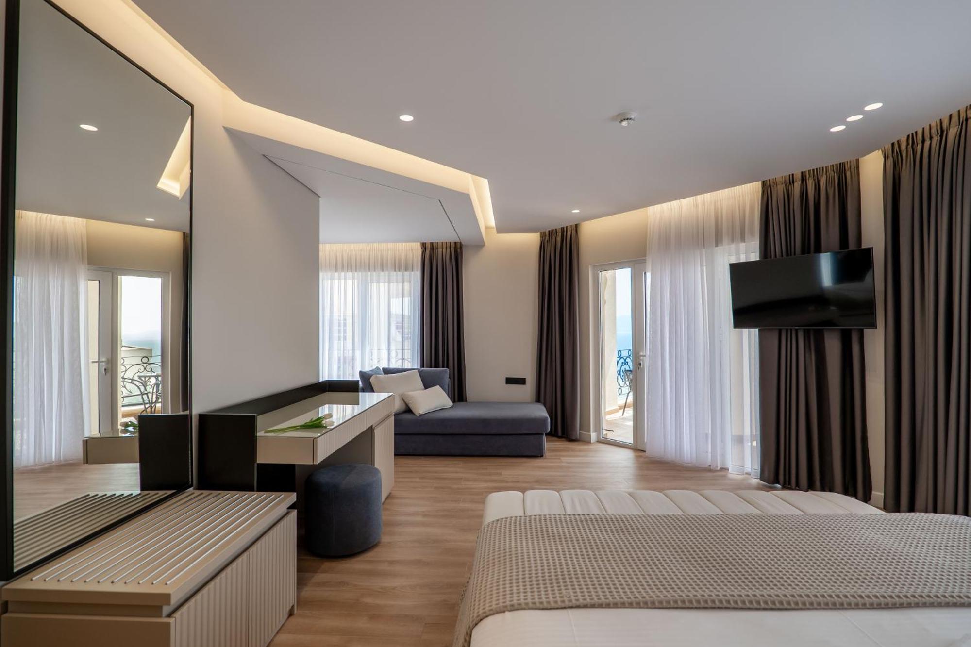 Ami Mar Hotel Sarande Exterior photo