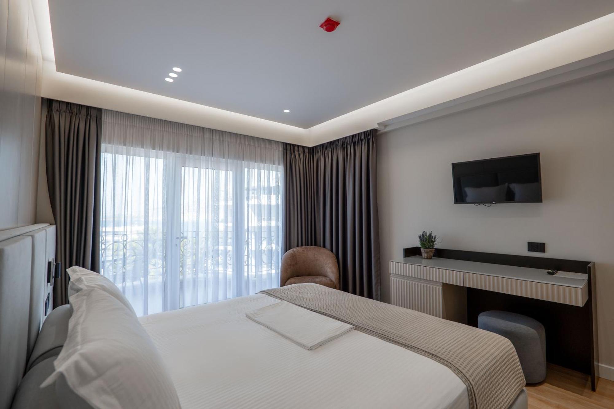 Ami Mar Hotel Sarande Exterior photo